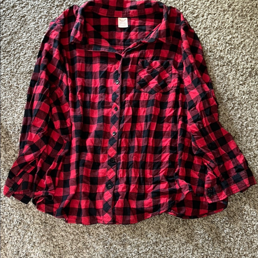 Women’s Red and Black Plaid Shirt